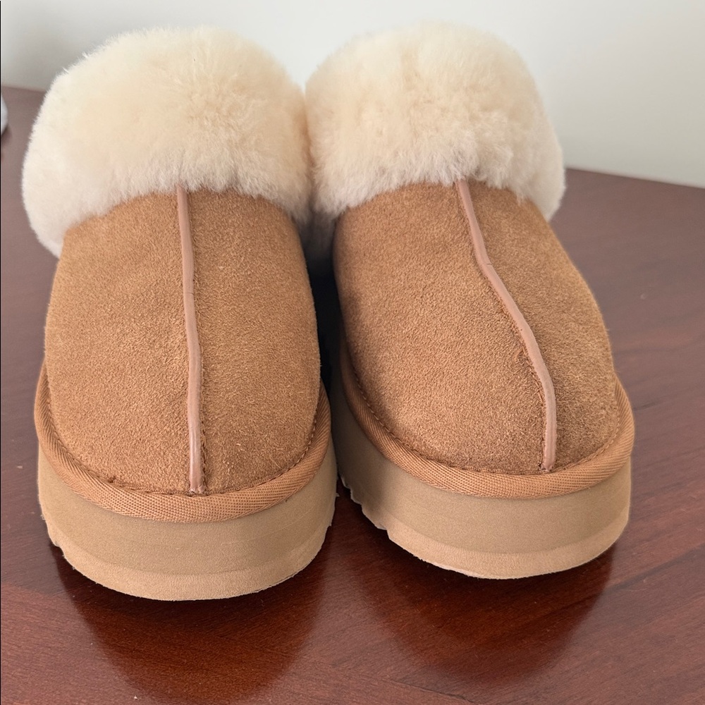 UGG Disquitte Chestnut Suede Shearling Slide - Women's - Picture 4 of 5